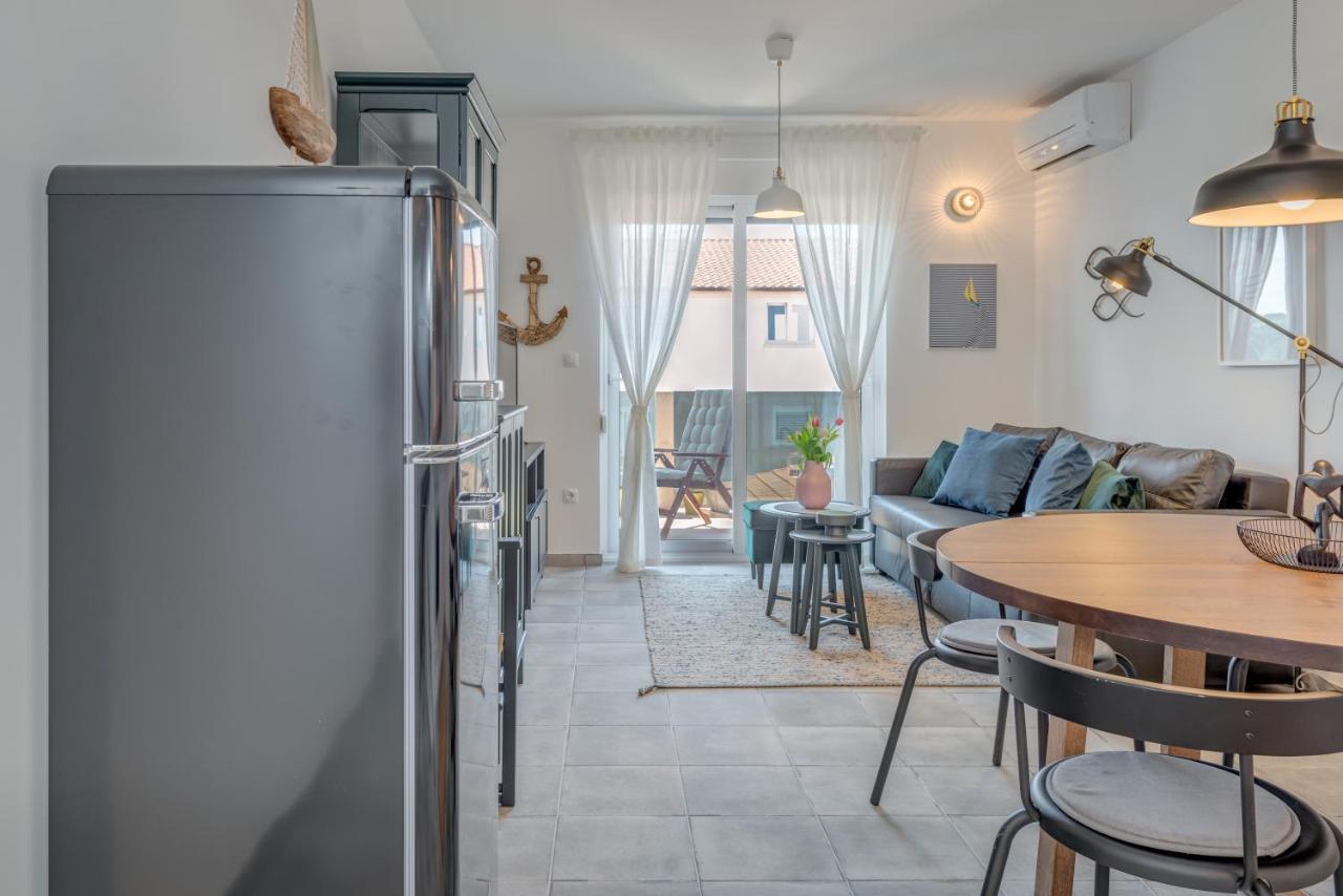 New And Chic Place Near Old Town Of Apartment Trogir