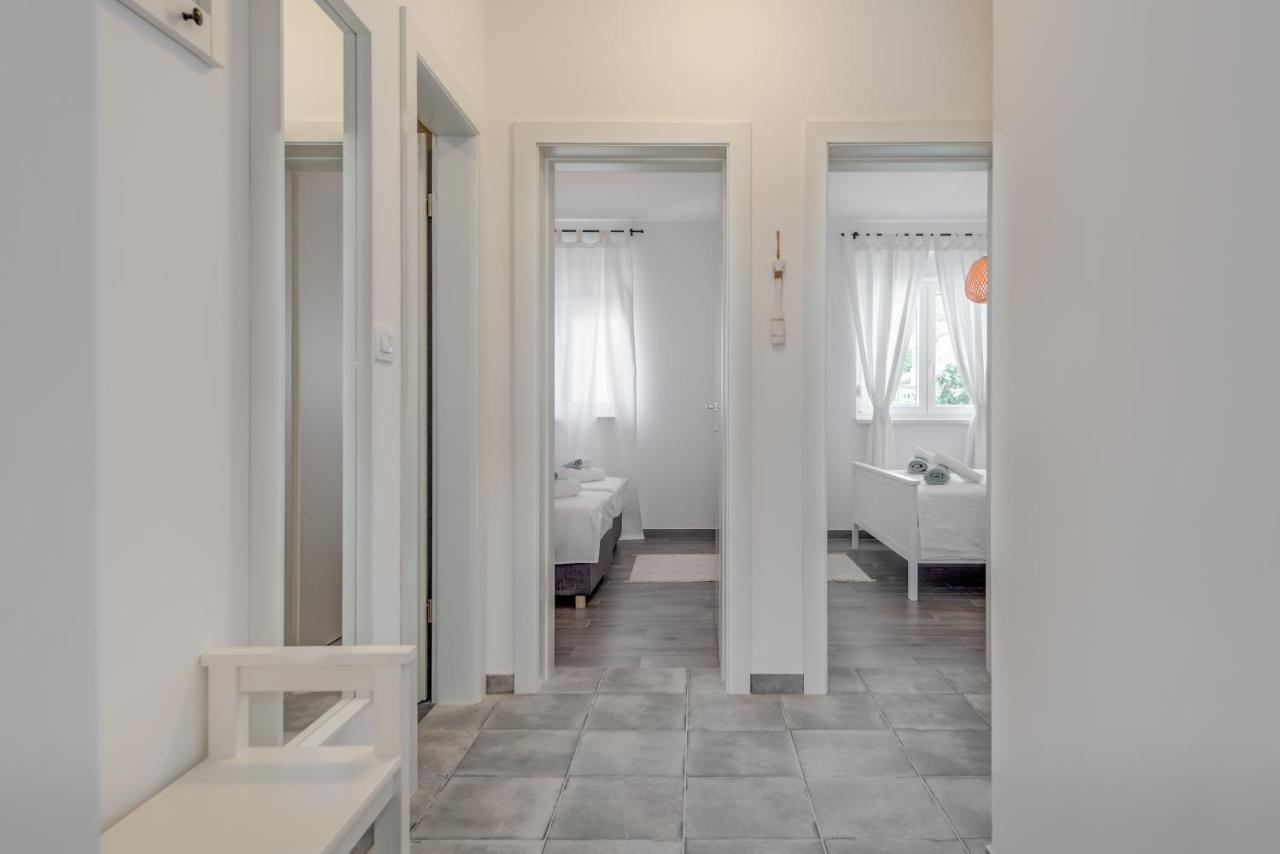 New And Chic Place Near Old Town Of Apartment *