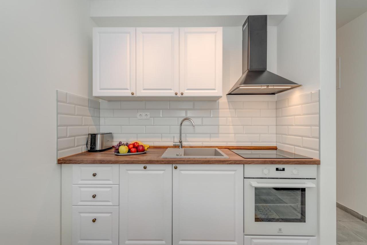New And Chic Place Near Old Town Of Appartement