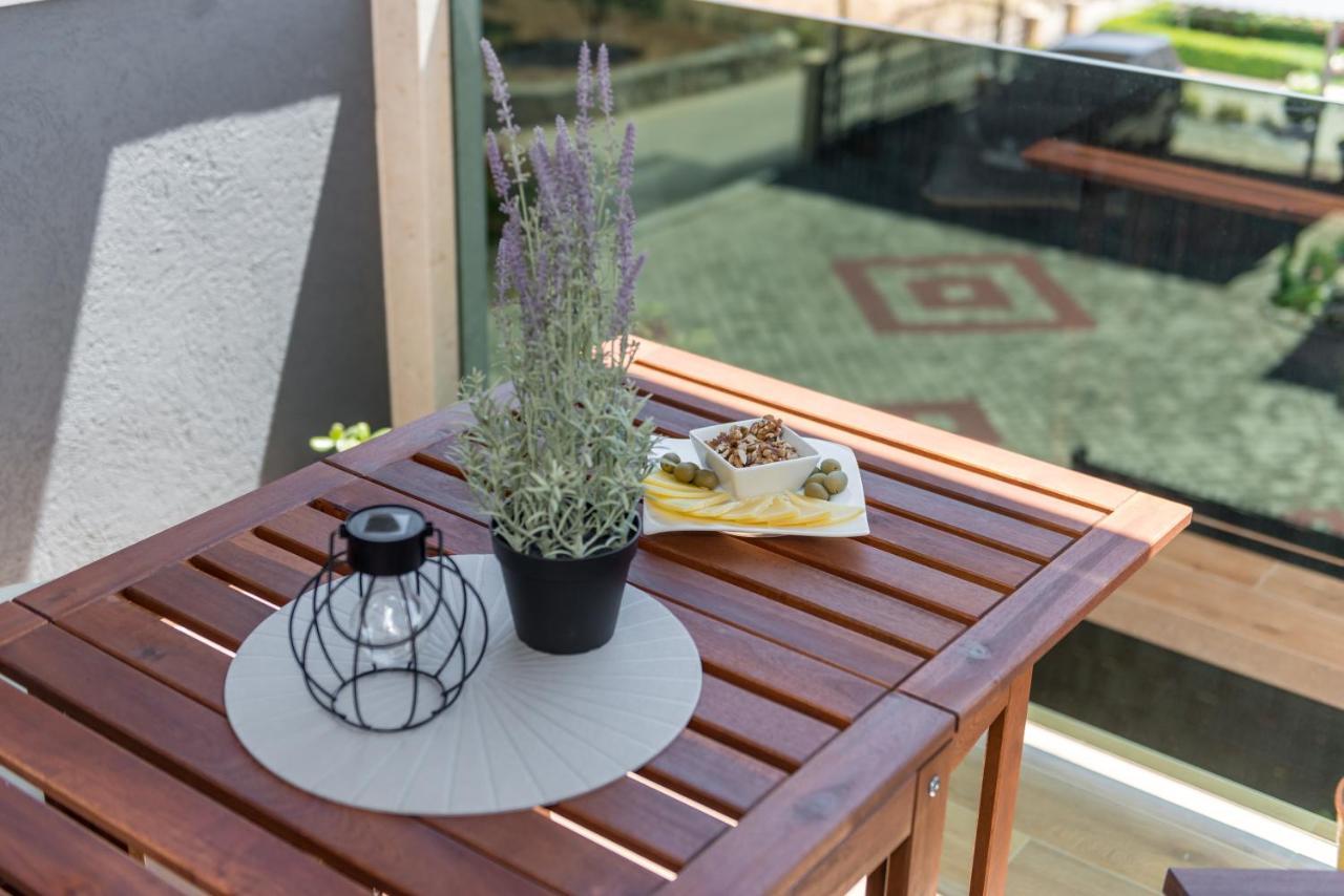 New And Chic Place Near Old Town Of Apartment Trogir
