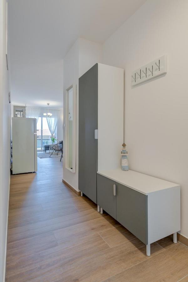 New And Chic Place Near Old Town Of Appartement
