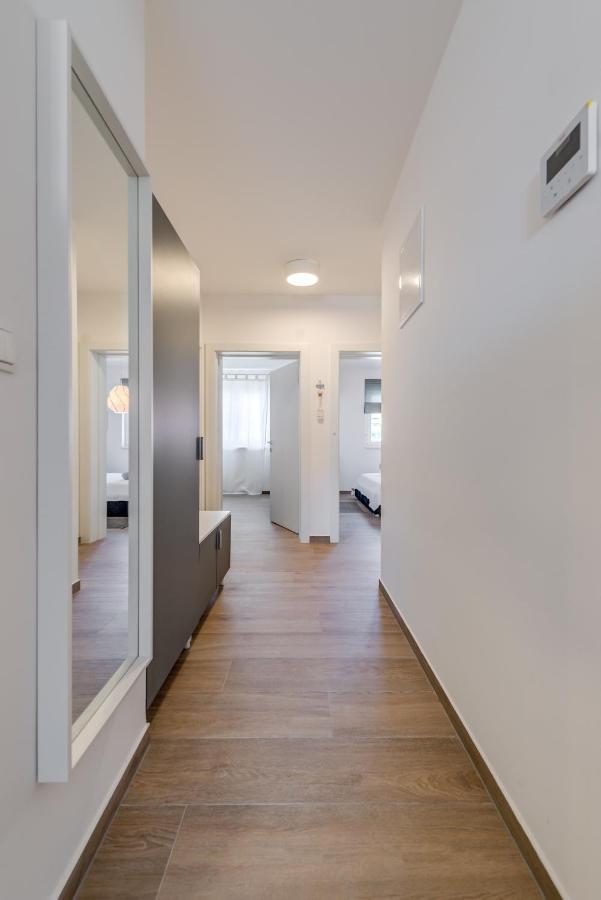 New And Chic Place Near Old Town Of Appartement Trogir